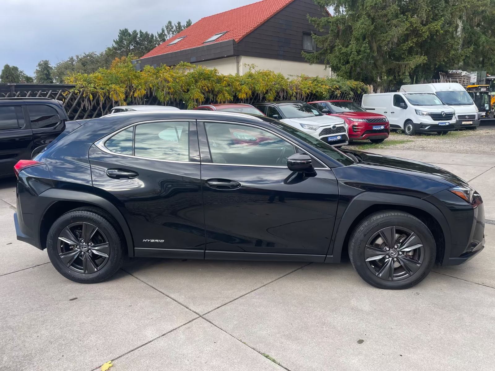 Lexus UX UX 250h LED navi alcantara kamera keyless servisna TOP, fotografija 3