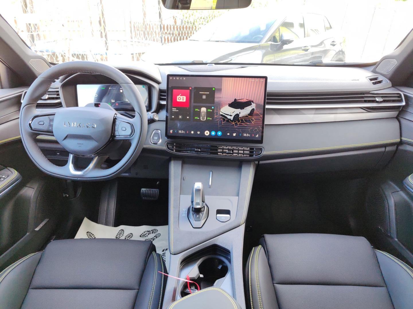 Lynk & Co 01 MORE MY25 NEW 1.5 PHEV A/T 7DCT FWD, PLUG IN HYBRID, fotografija 15