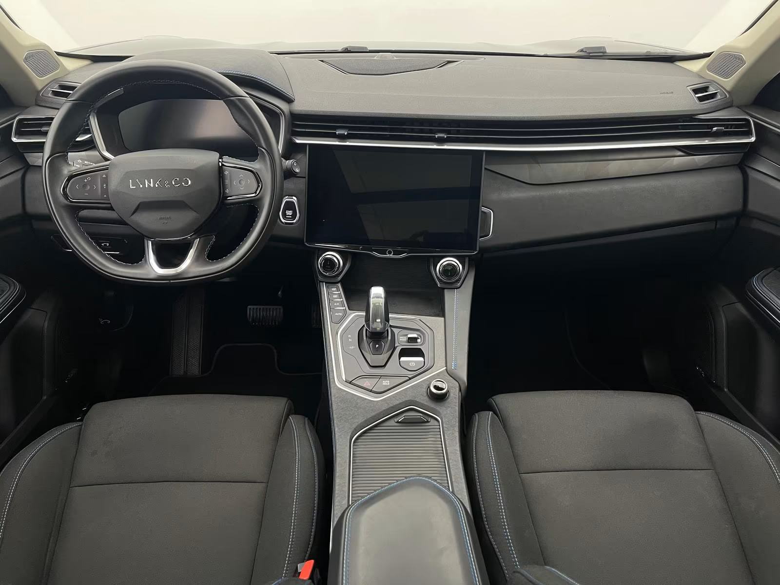 Lynk & Co 01 PHEV automatik, fotografija 13