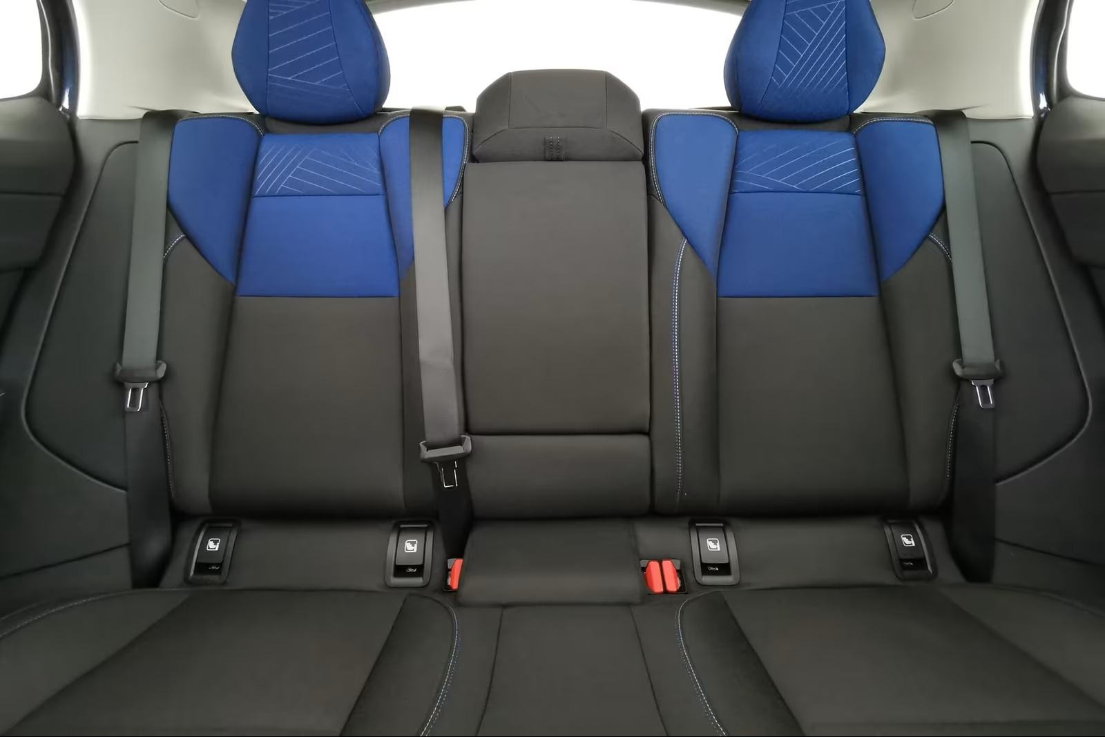 Lynk & Co 01 PHEV automatik, fotografija 17