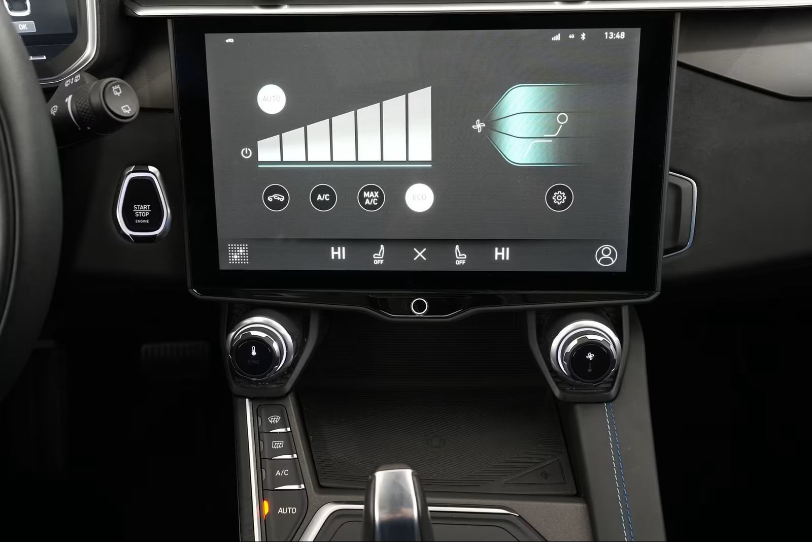 Lynk & Co 01 PHEV automatik, fotografija 12