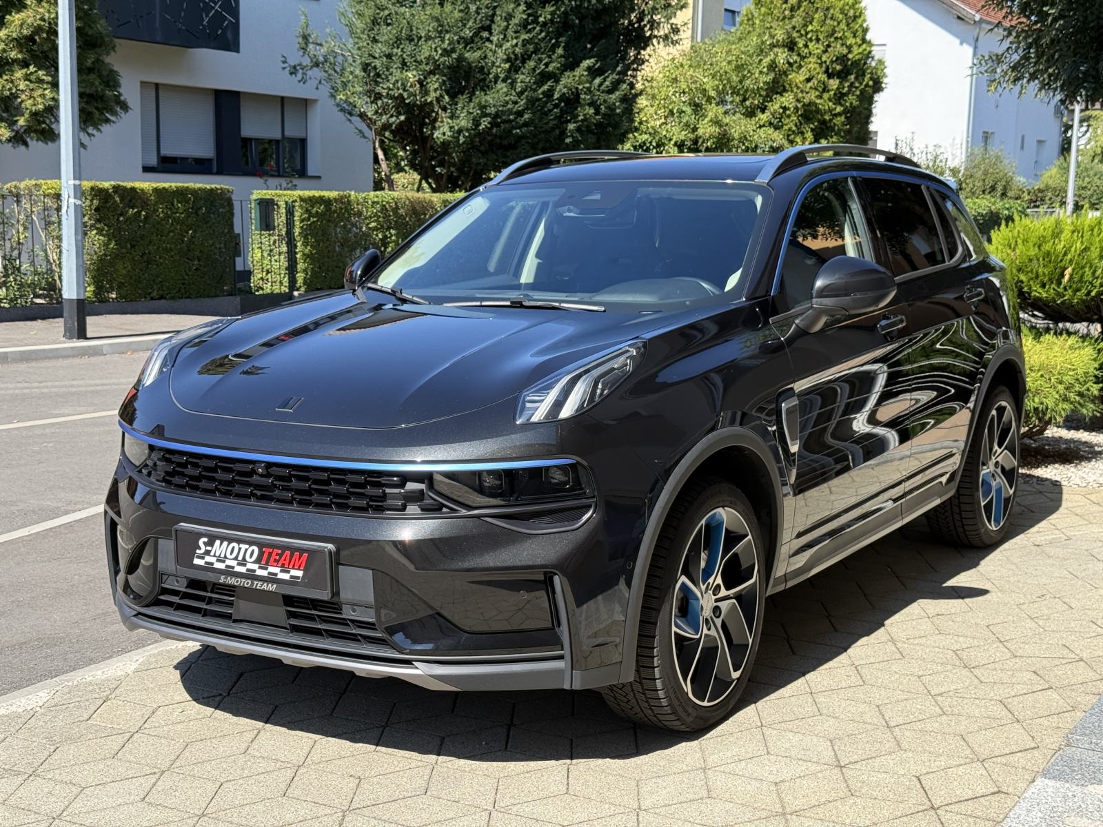 Lynk & Co 01 PHEV