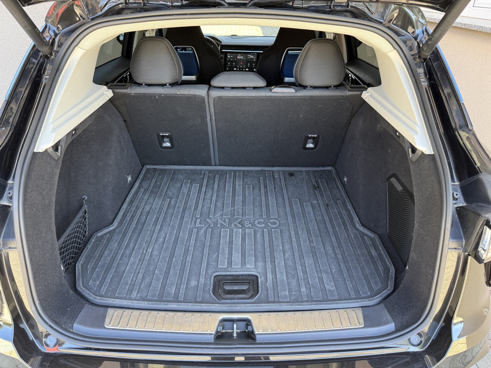 Lynk & Co 01 PHEV, fotografija 19