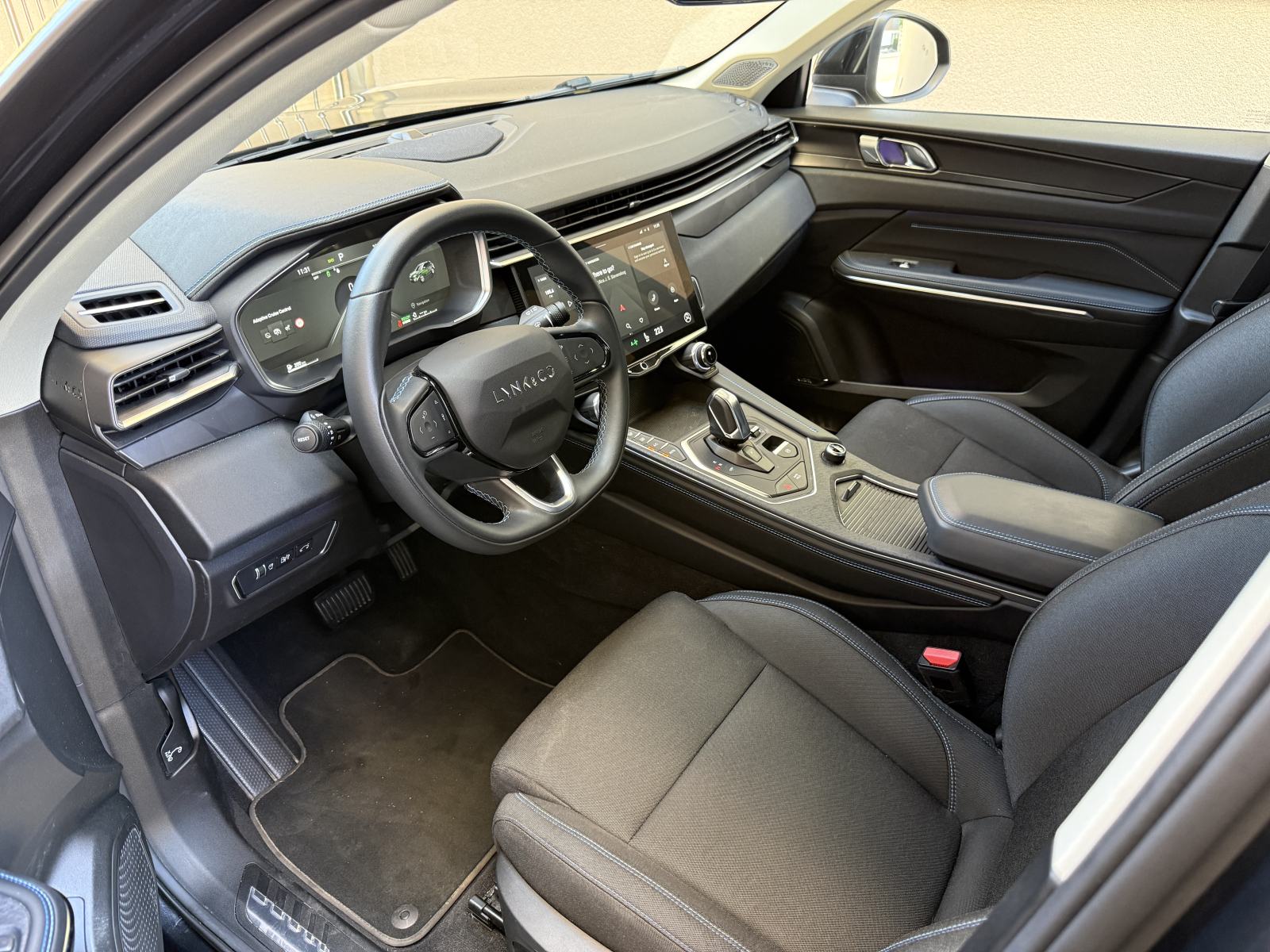 Lynk & Co 01 PHEV, fotografija 11