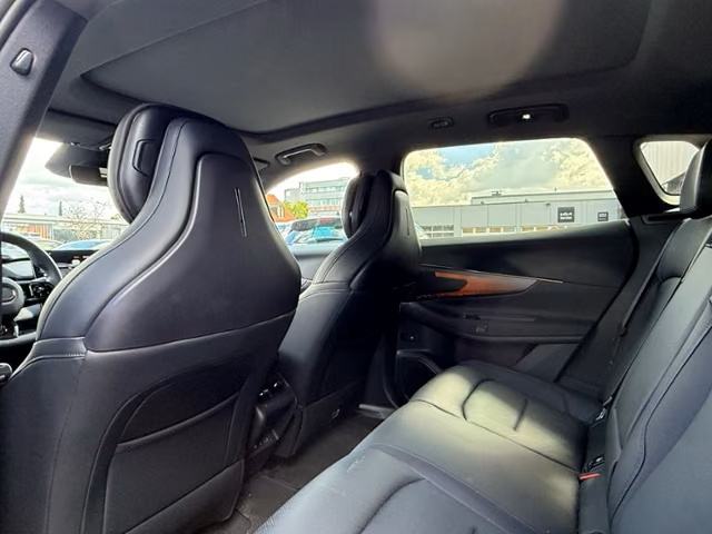 Lynk & Co 08 1.5 T PHEV, fotografija 11