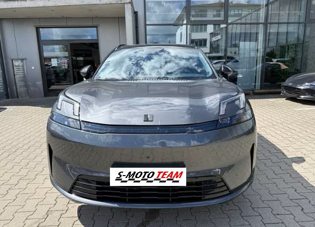 Lynk & Co 08 1.5 T PHEV, fotografija 3