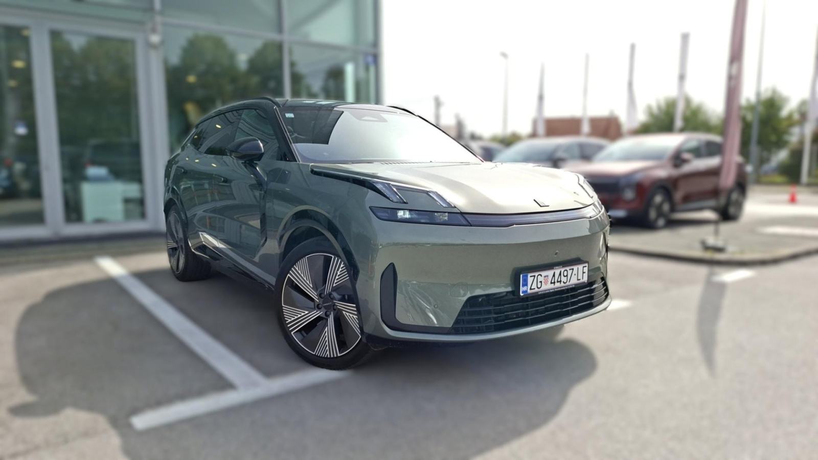 Lynk & Co 08 MORE 39,6KWH PHEV, NAV, KAMERA, BT, TEMPOMAT, JAMSTVO, fotografija 3