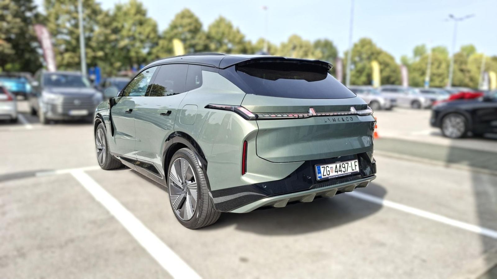 Lynk & Co 08 MORE 39,6KWH PHEV, NAV, KAMERA, BT, TEMPOMAT, JAMSTVO, fotografija 9