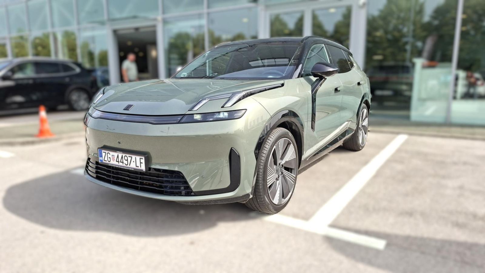 Lynk & Co 08 MORE 39,6KWH PHEV, NAV, KAMERA, BT, TEMPOMAT, JAMSTVO, fotografija 12