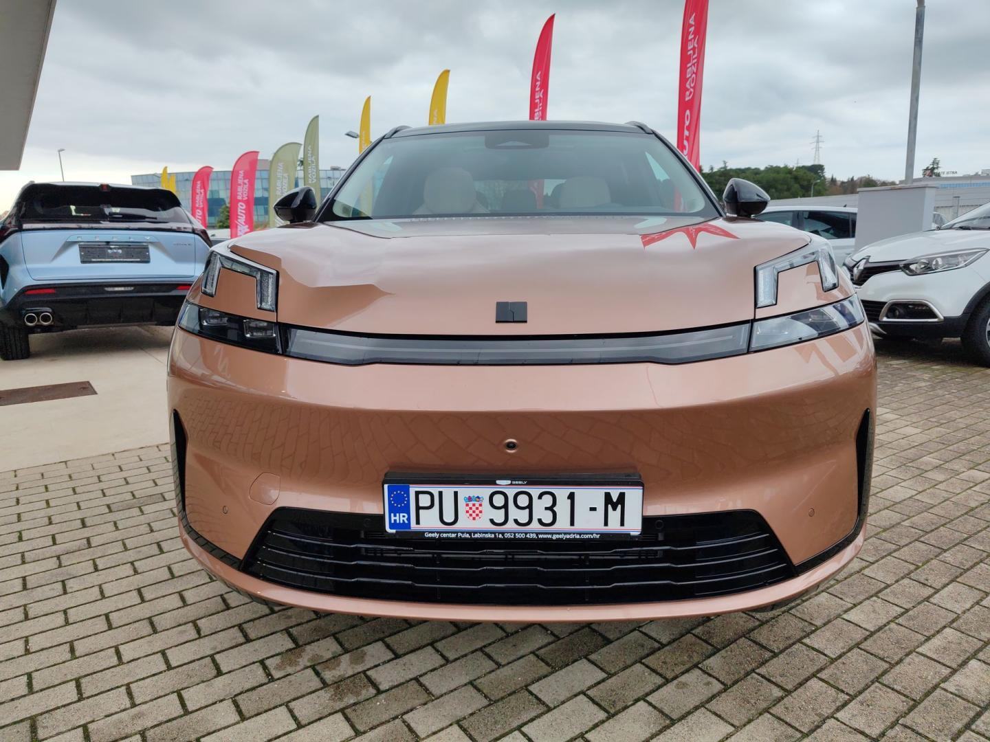 Lynk & Co 08 MORE 39,6KWH PHEV 345 ks plug in hybrid, tvorničko jams, fotografija 2