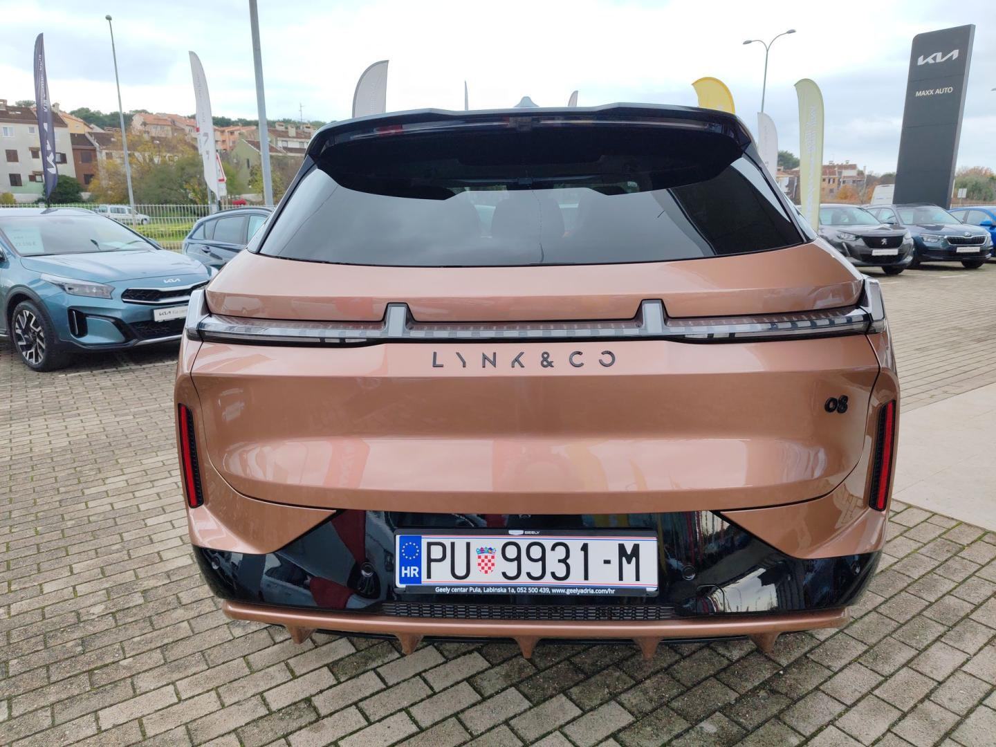 Lynk & Co 08 MORE 39,6KWH PHEV 345 ks plug in hybrid, tvorničko jams, fotografija 4