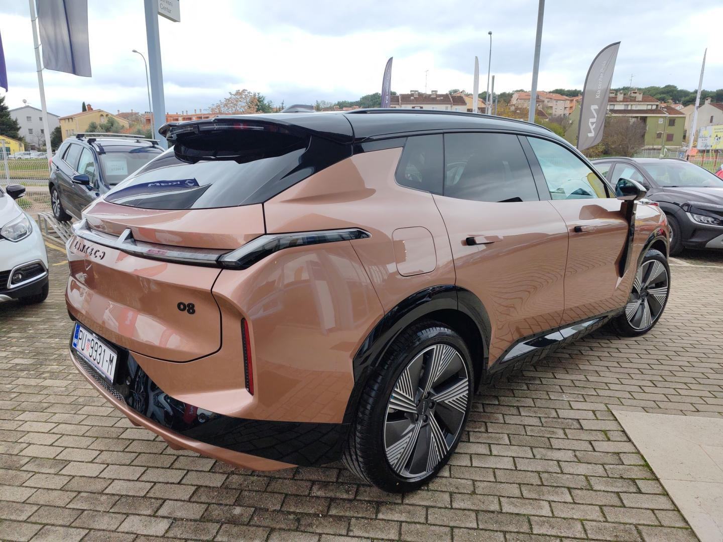 Lynk & Co 08 MORE 39,6KWH PHEV 345 ks plug in hybrid, tvorničko jams, fotografija 5