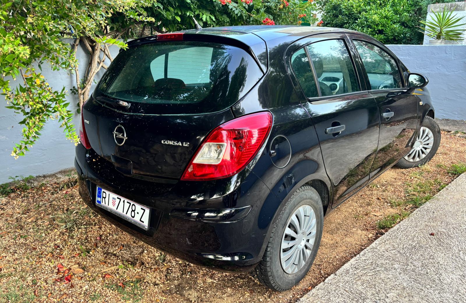 MALI LOŠINJ Opel Corsa 1,2 16V, fotografija 5