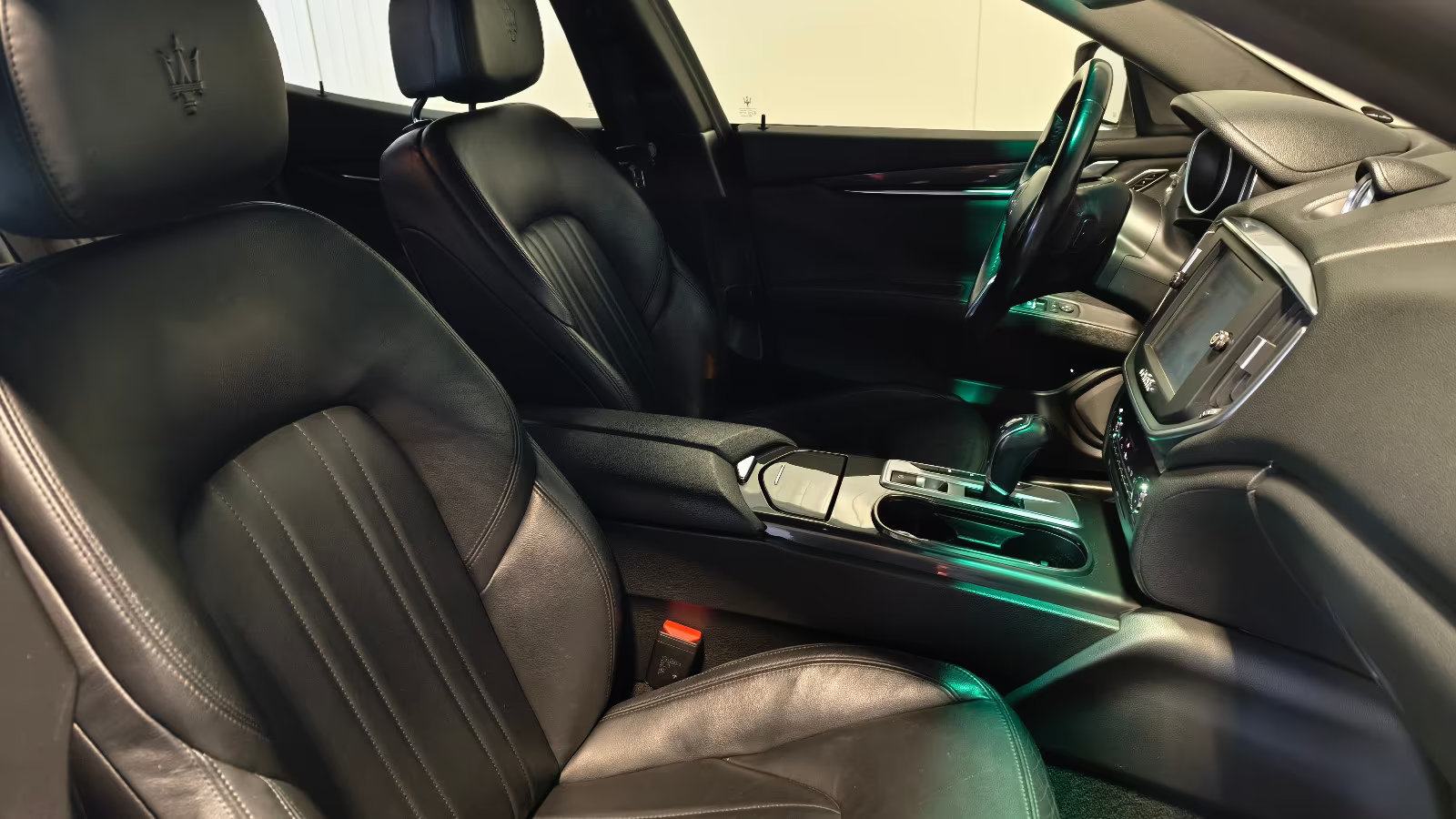 Maserati Ghibli 3,0 D V6 BiXenon navi koža gr.sj., fotografija 10