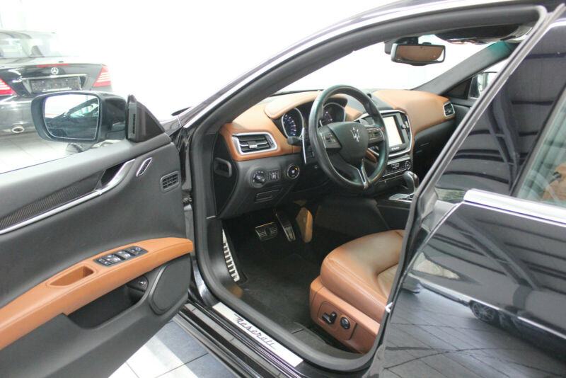 Maserati Ghibli 3,0 D V6, fotografija 5
