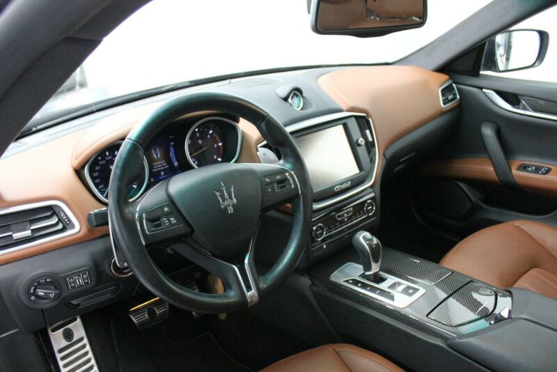 Maserati Ghibli 3,0 D V6, fotografija 7