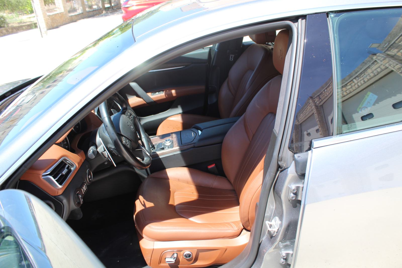 Maserati Ghibli GT Executive automatik, fotografija 14