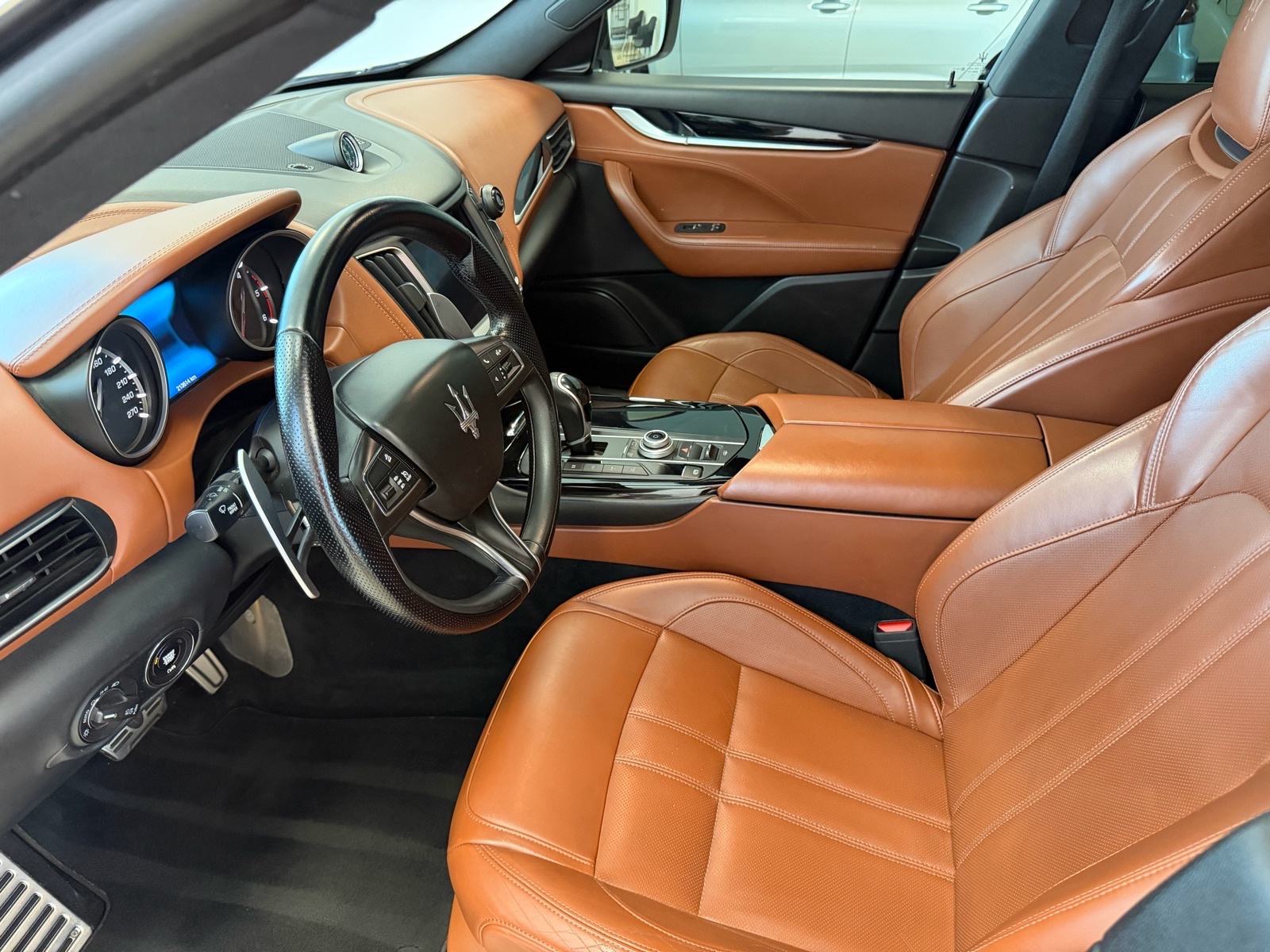Maserati Levante ⭐️3.0 D GranLusso automatik⭐️, fotografija 10