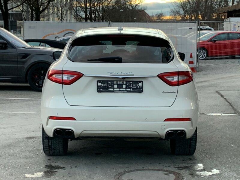 Maserati Levante 3.0 V6 4X4 automatik, fotografija 6