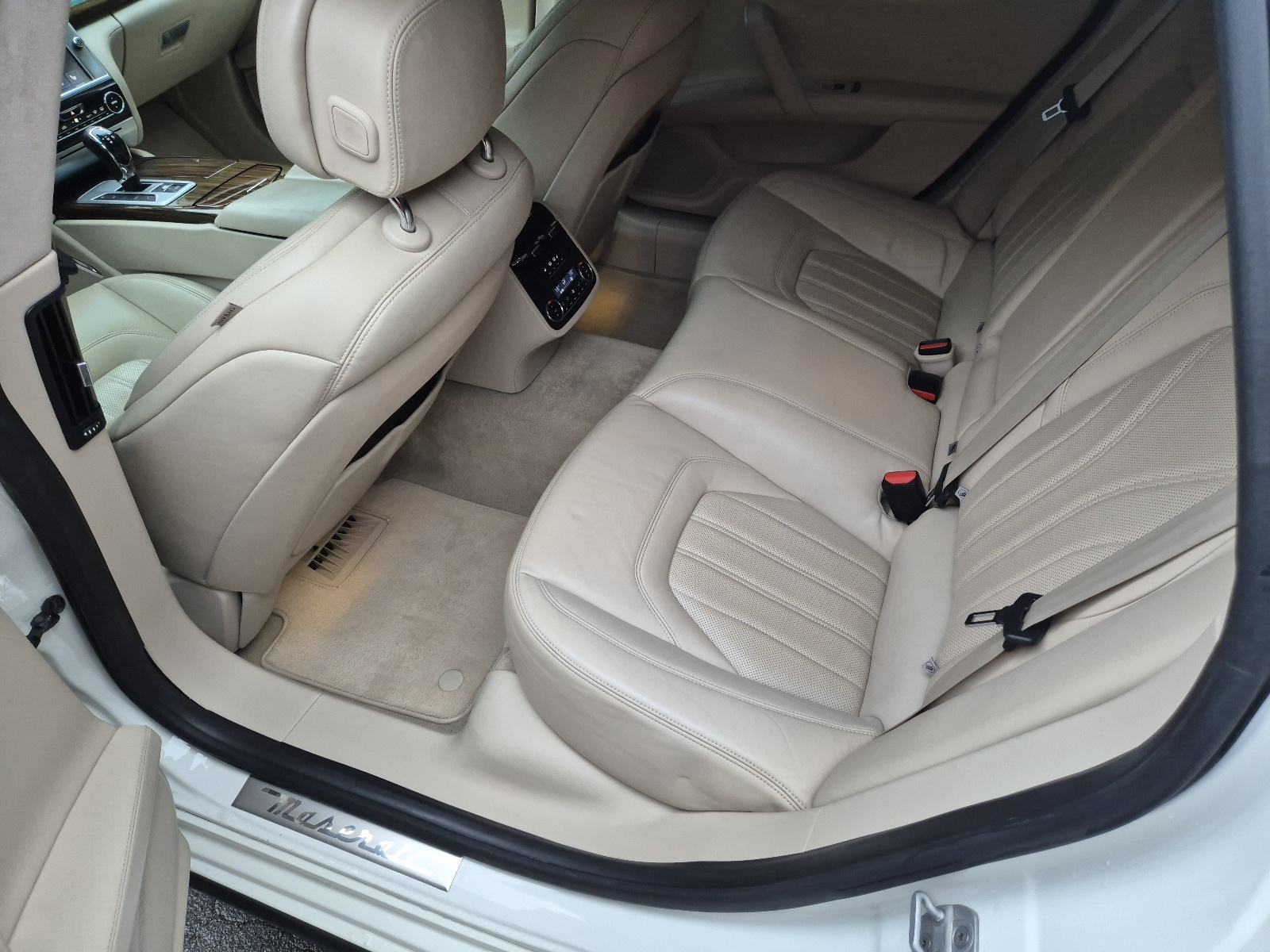 Maserati Quattroporte GTS automatik, fotografija 2