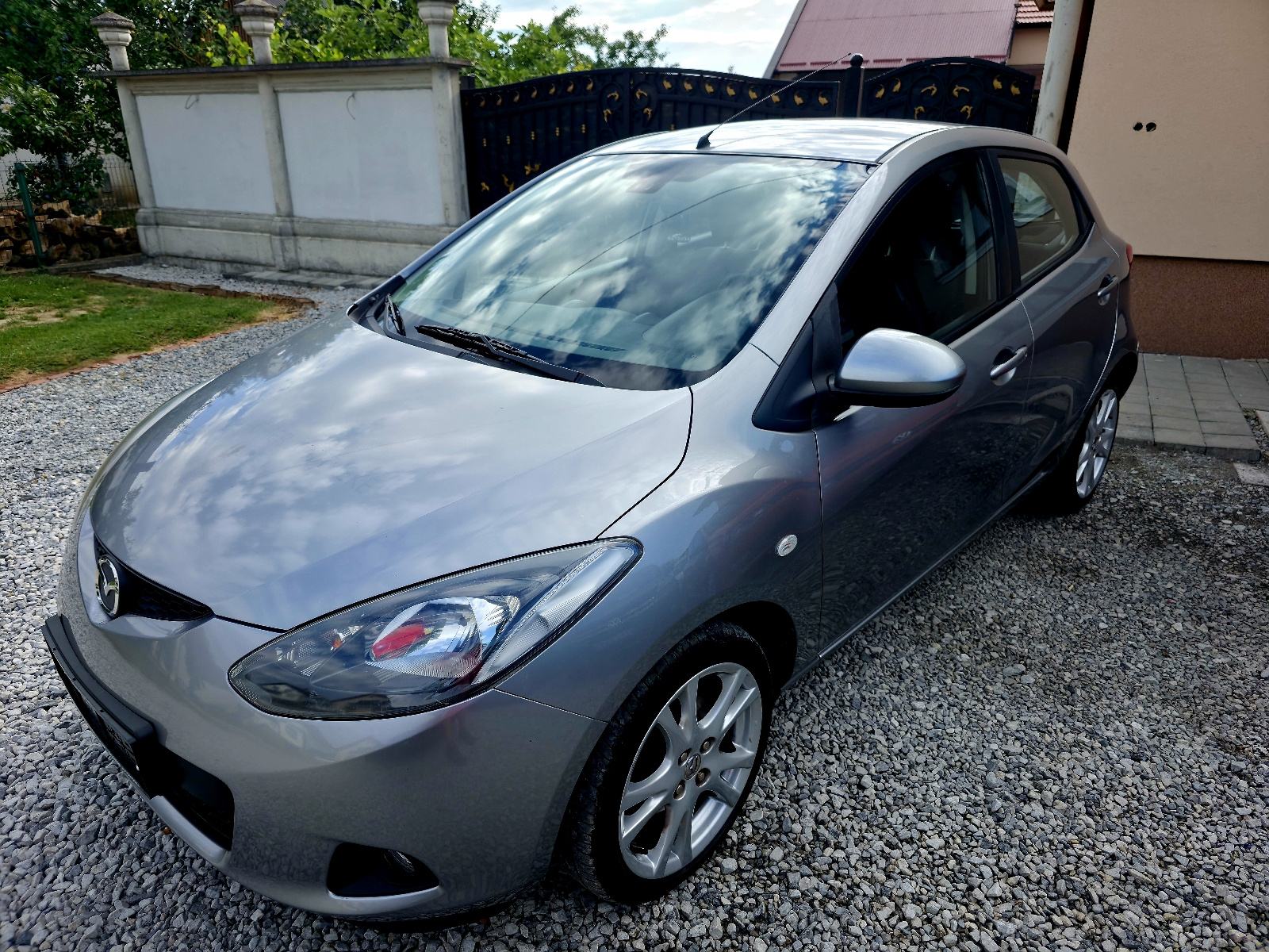 Mazda 2 1,3 benzin 63 kw: Klima,alu felge , grijanje sjedala...., fotografija 3