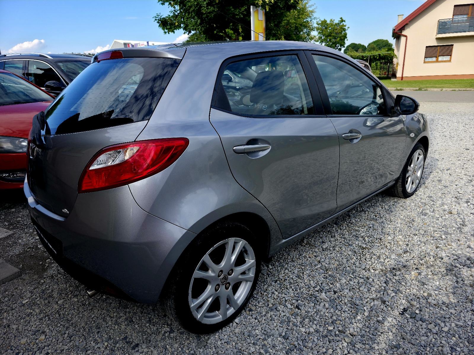 Mazda 2 1,3 benzin 63 kw: Klima,alu felge , grijanje sjedala...., fotografija 5