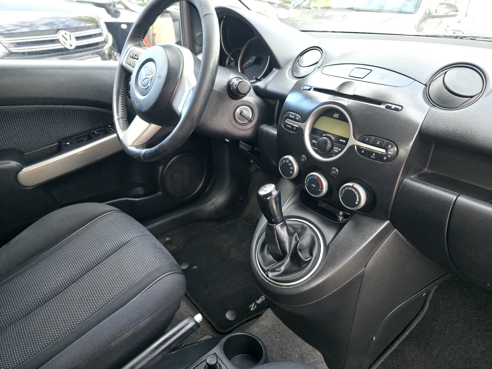 Mazda 2 1,3 benzin 63 kw: Klima,alu felge , grijanje sjedala...., fotografija 18
