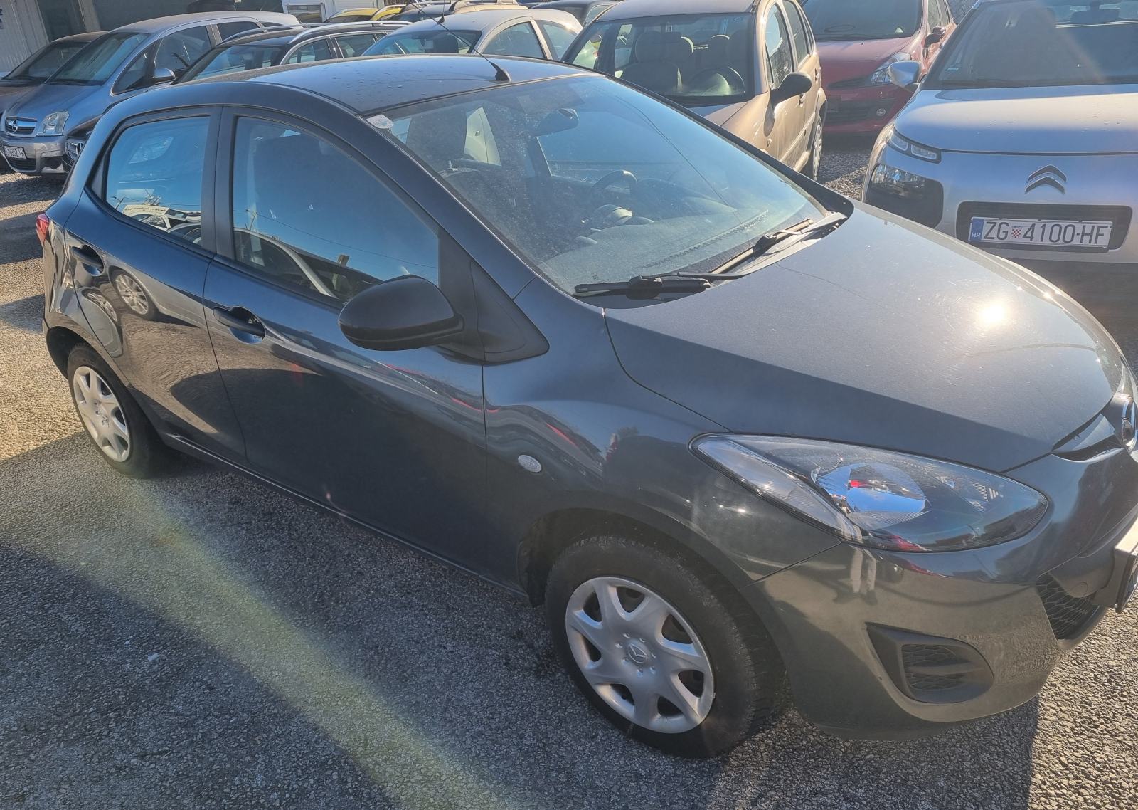 Mazda 2 1,3 i CE Pro , klima , kredit, fotografija 3