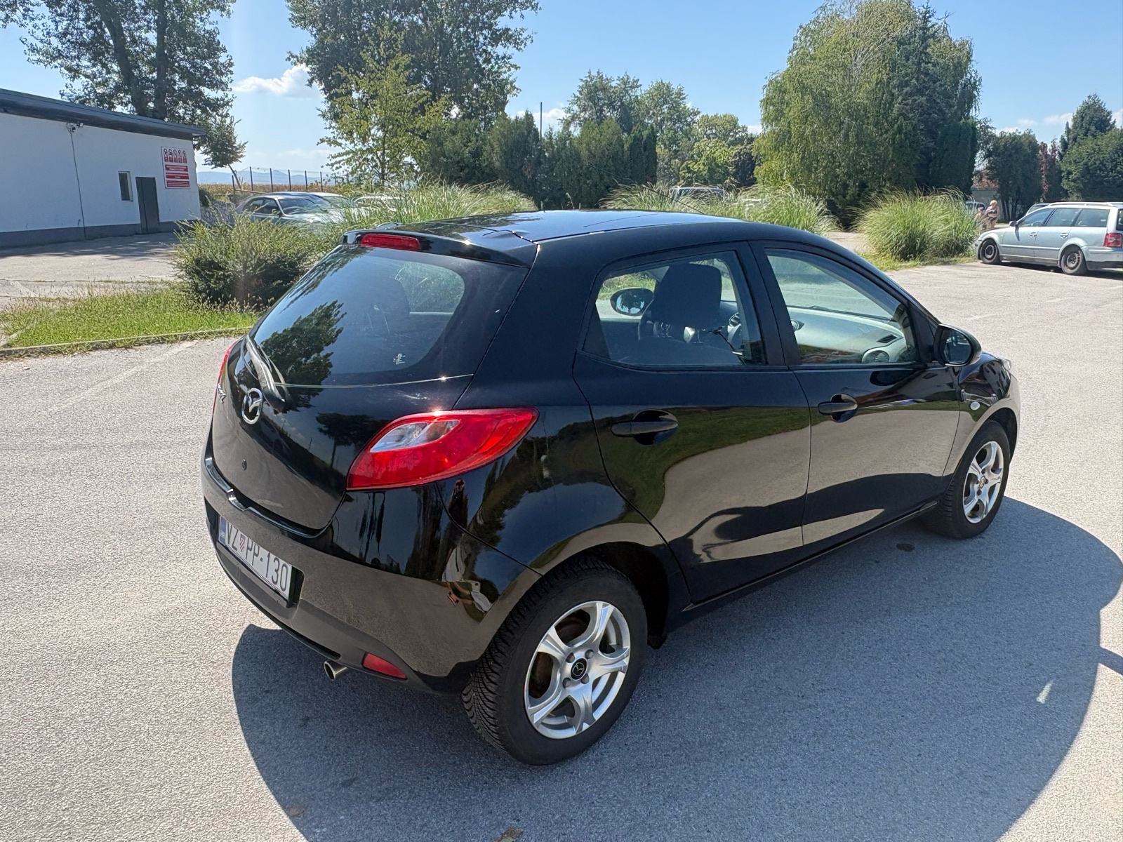 Mazda 2 1,3 i CE Pro, fotografija 5