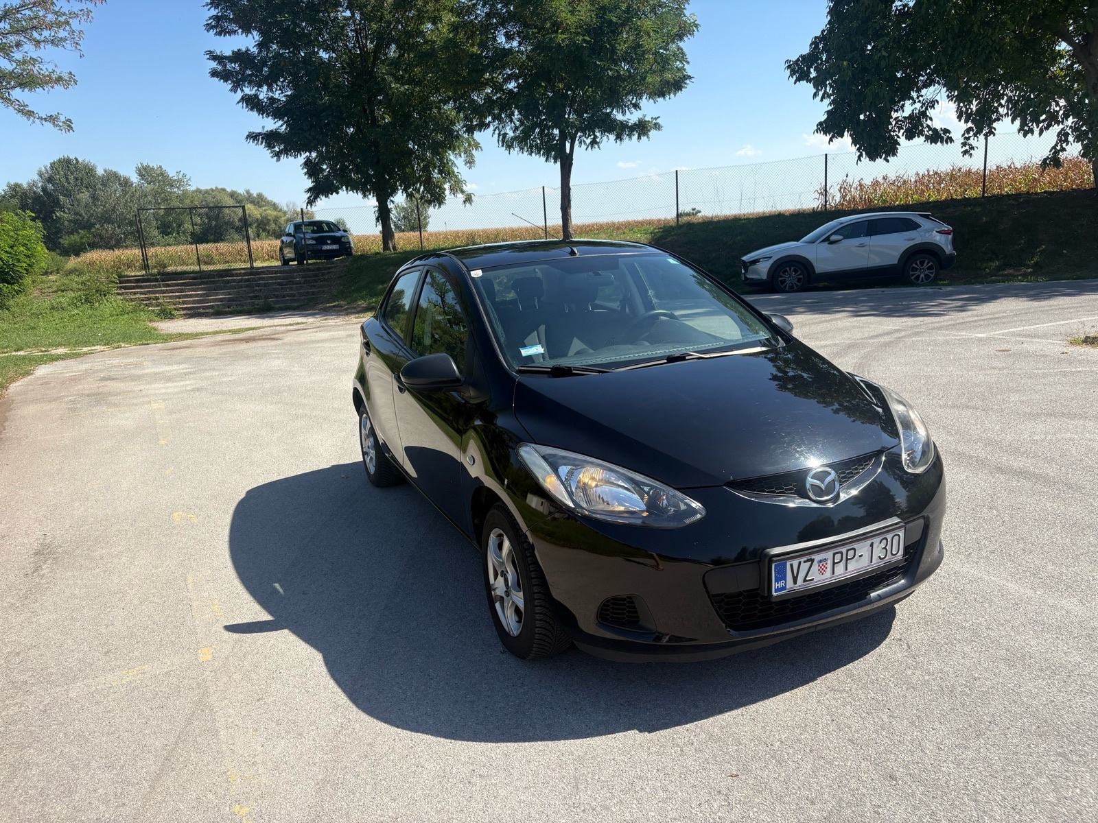 Mazda 2 1,3 i CE Pro, fotografija 3