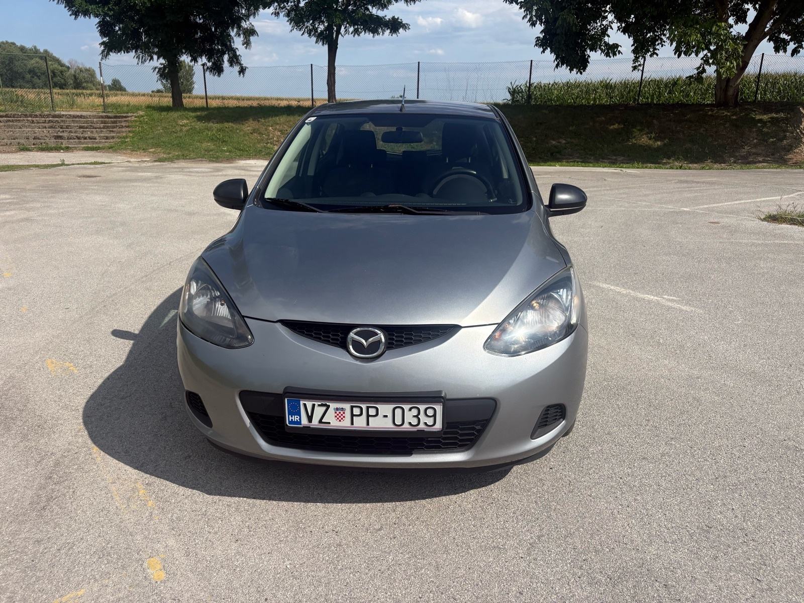 Mazda 2 1,3 i CE, pogled izvana - slika 2