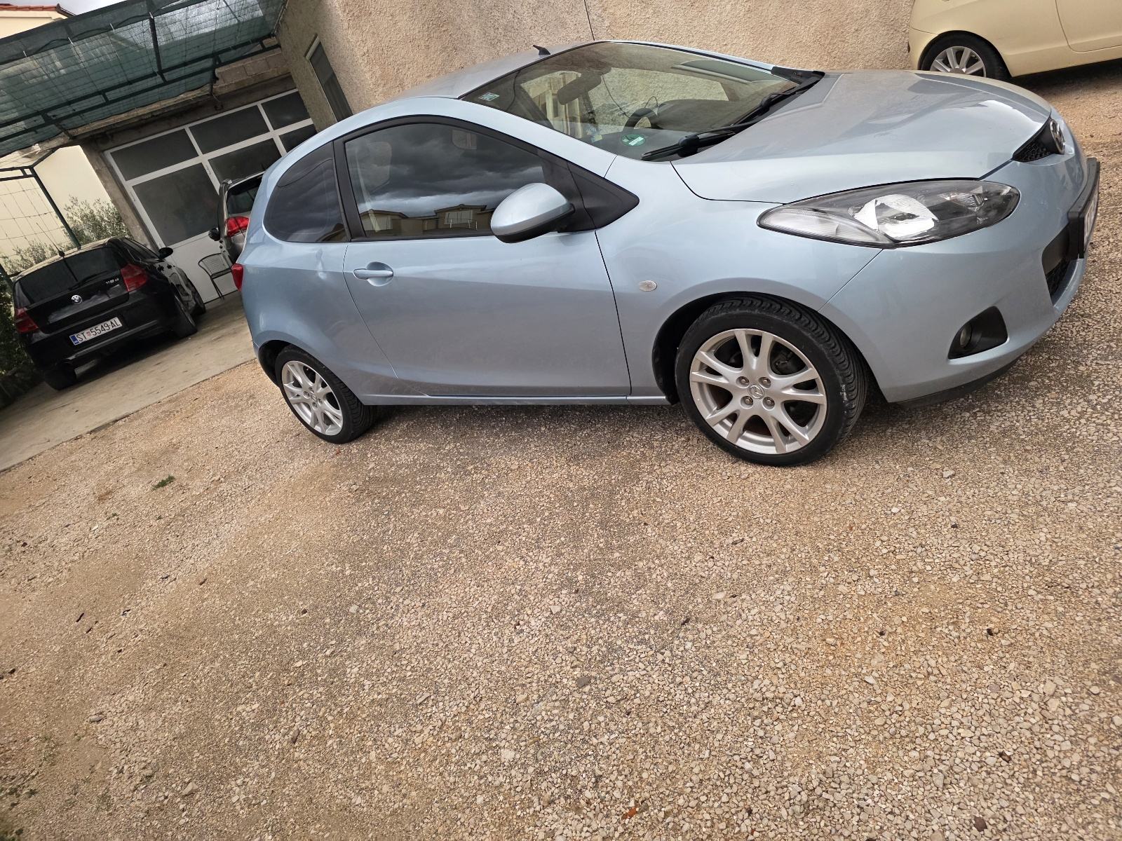 Mazda 2 1,3 i CE reg do 10/27 nije fixno, fotografija 1