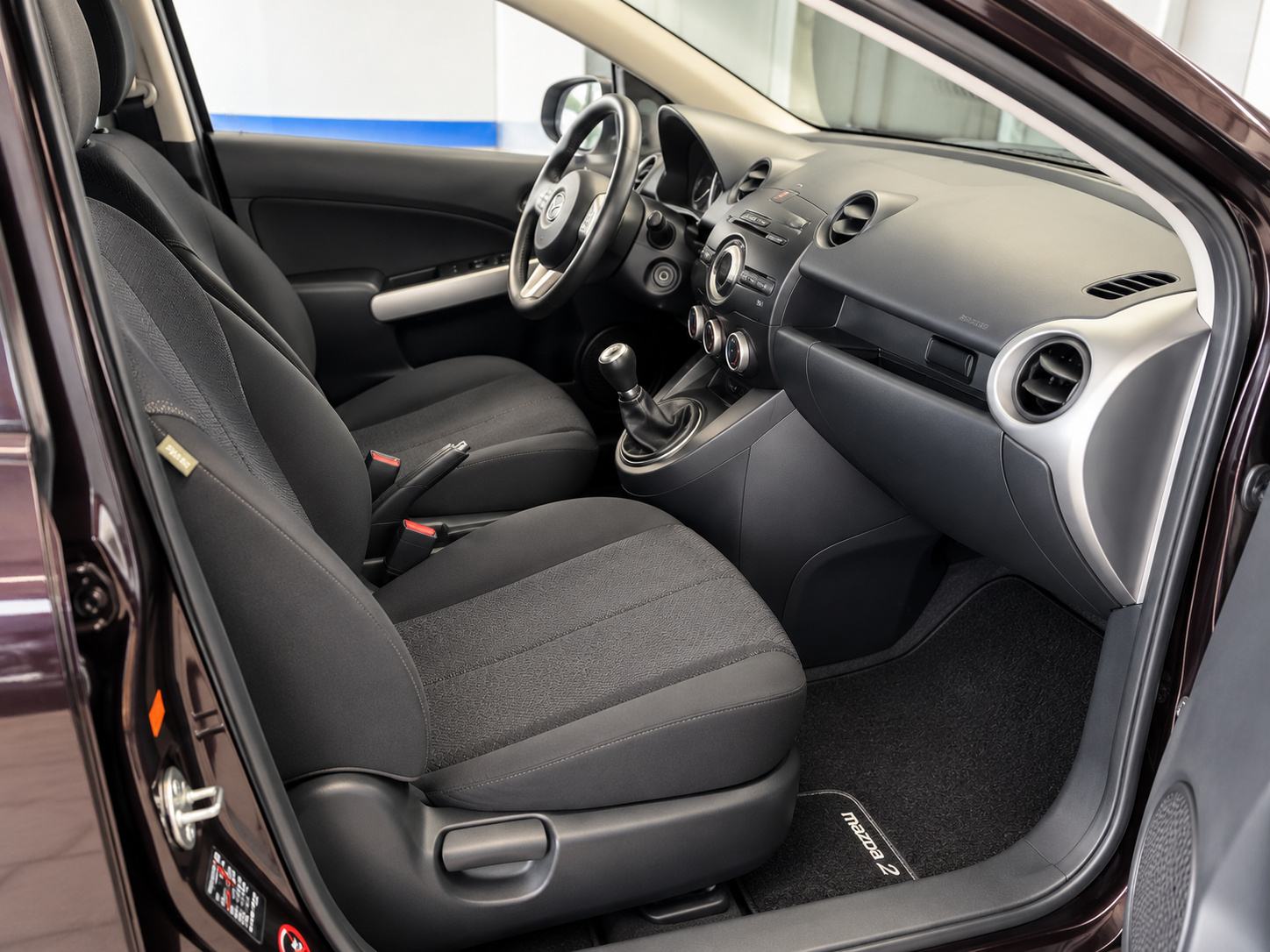 Mazda 2 1.3 Dynamic – MALA MAZDA, VELIKA OPREMA • AUTO KLIMA, fotografija 7