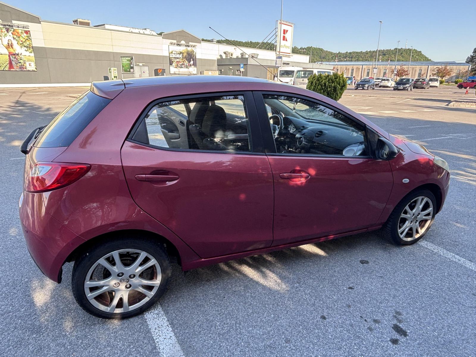 Mazda 2 1,3 i TE, fotografija 4