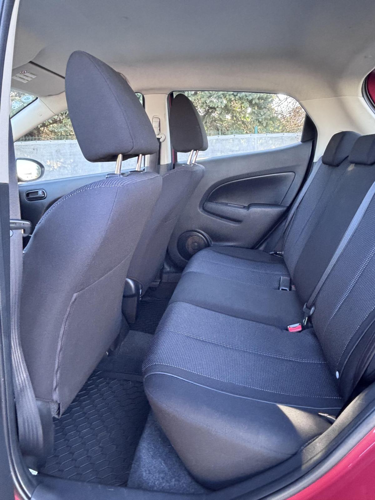 Mazda 2 1,3 i TE, fotografija 9