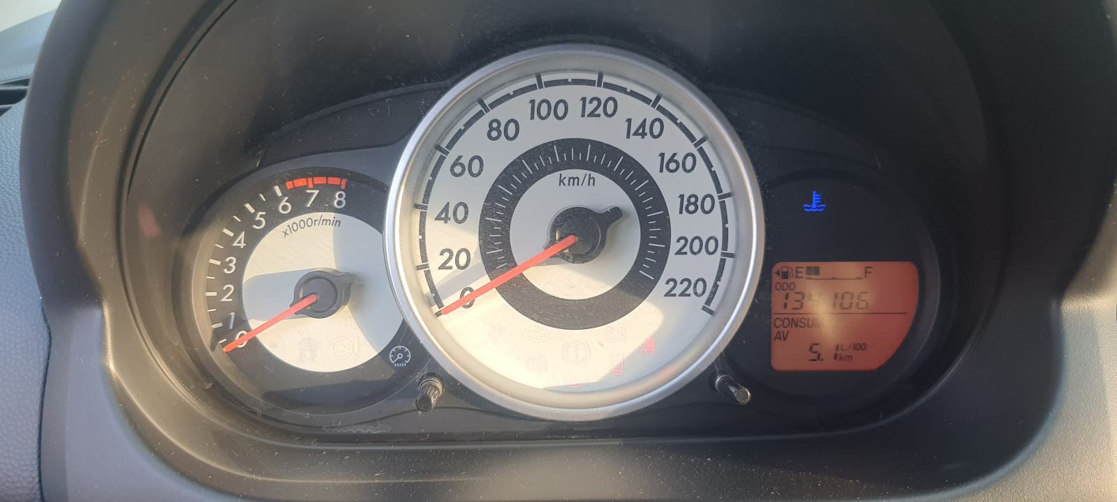 Mazda 2 1,3 i TE, fotografija 9