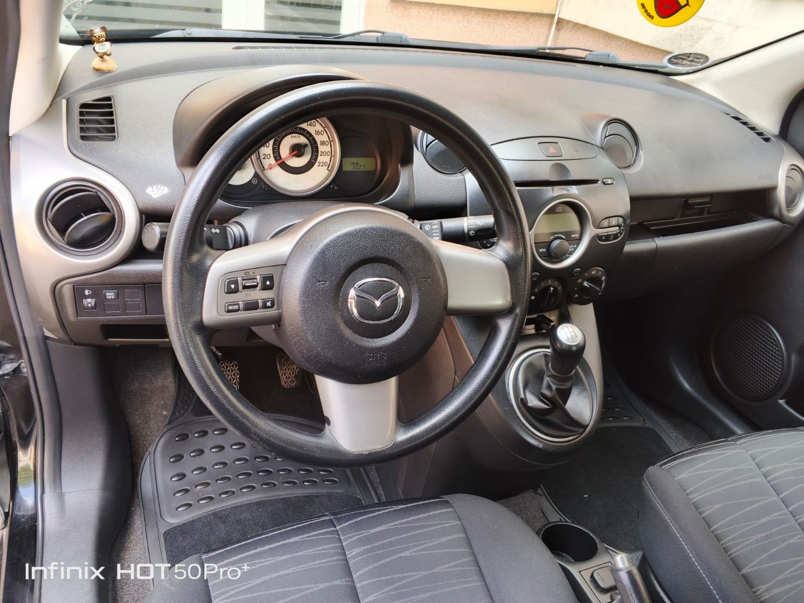 Mazda 2 1.3i Klima LJETUJTE SA NAMA - AO I POMOĆ NA CESTI 1 GOD GRATIS, fotografija 8