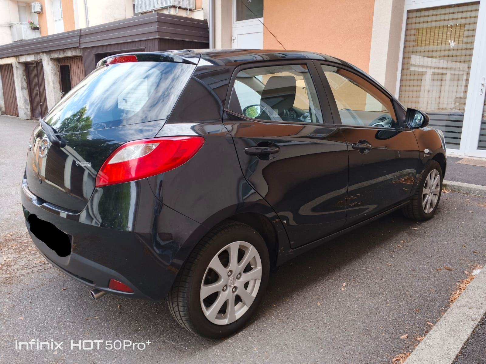 Mazda 2 1.3i Klima LJETUJTE SA NAMA - AO I POMOĆ NA CESTI 1 GOD GRATIS, fotografija 5