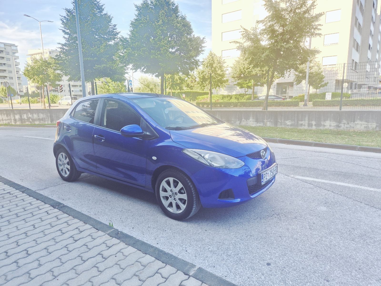 Mazda 2 1.4 CD Diesel, pogled izvana - slika 5