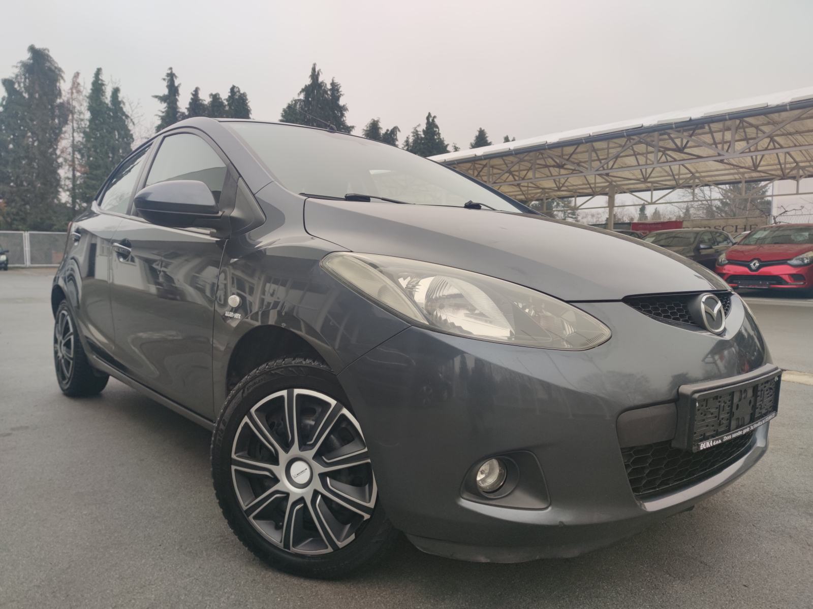 Mazda 2 1.4 CD KLIMA PARKING SENZORI PUTNI KOMPJUTER, fotografija 2