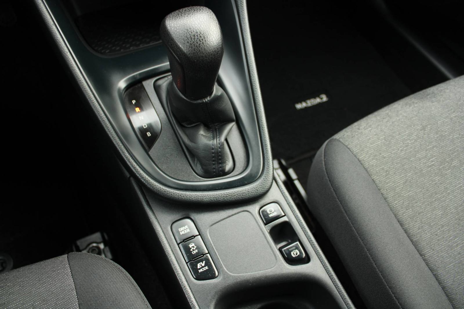 Mazda 2 1.5 Hybrid AUTOMATIK, fotografija 16