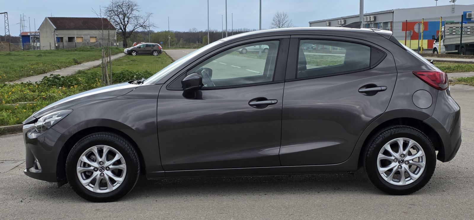 Mazda 2 1.5D TOP STANJE 110000km, fotografija 5