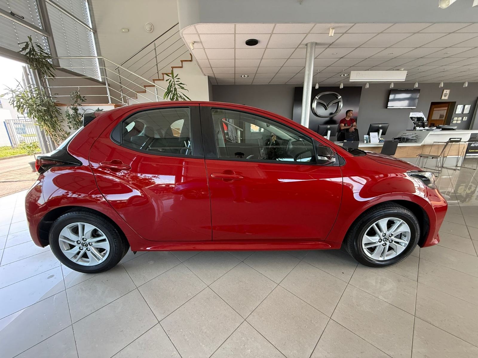 MAZDA 2 1.5L HYBRID CVT CENTRE-LINE 9150 KM JAMSTVO DO 20.05.2031GOD., fotografija 8