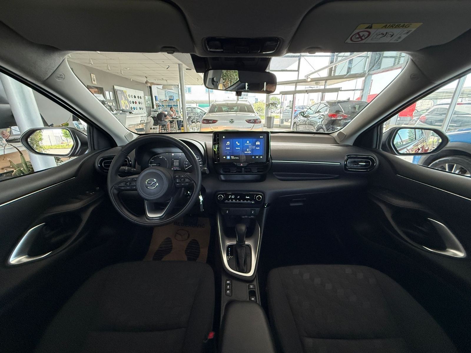 MAZDA 2 1.5L HYBRID CVT CENTRE-LINE 9150 KM JAMSTVO DO 20.05.2031GOD., fotografija 10