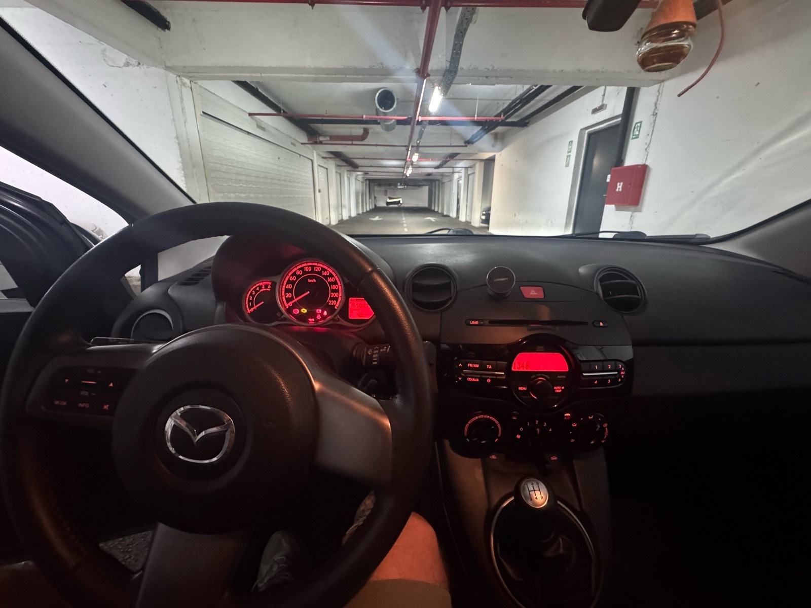Mazda 2 1.6 MZ-CD-Diesel 2011.g, fotografija 14