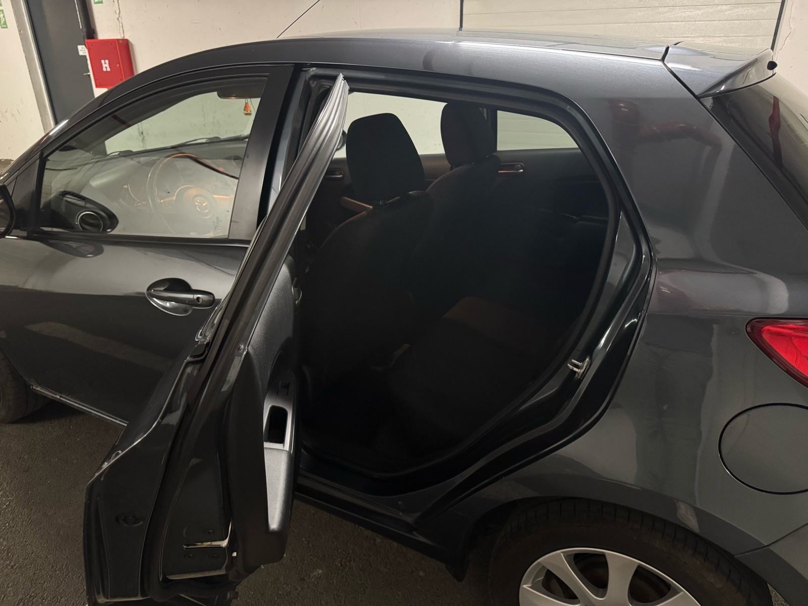 Mazda 2 1.6 MZ-CD-Diesel 2011.g, fotografija 8