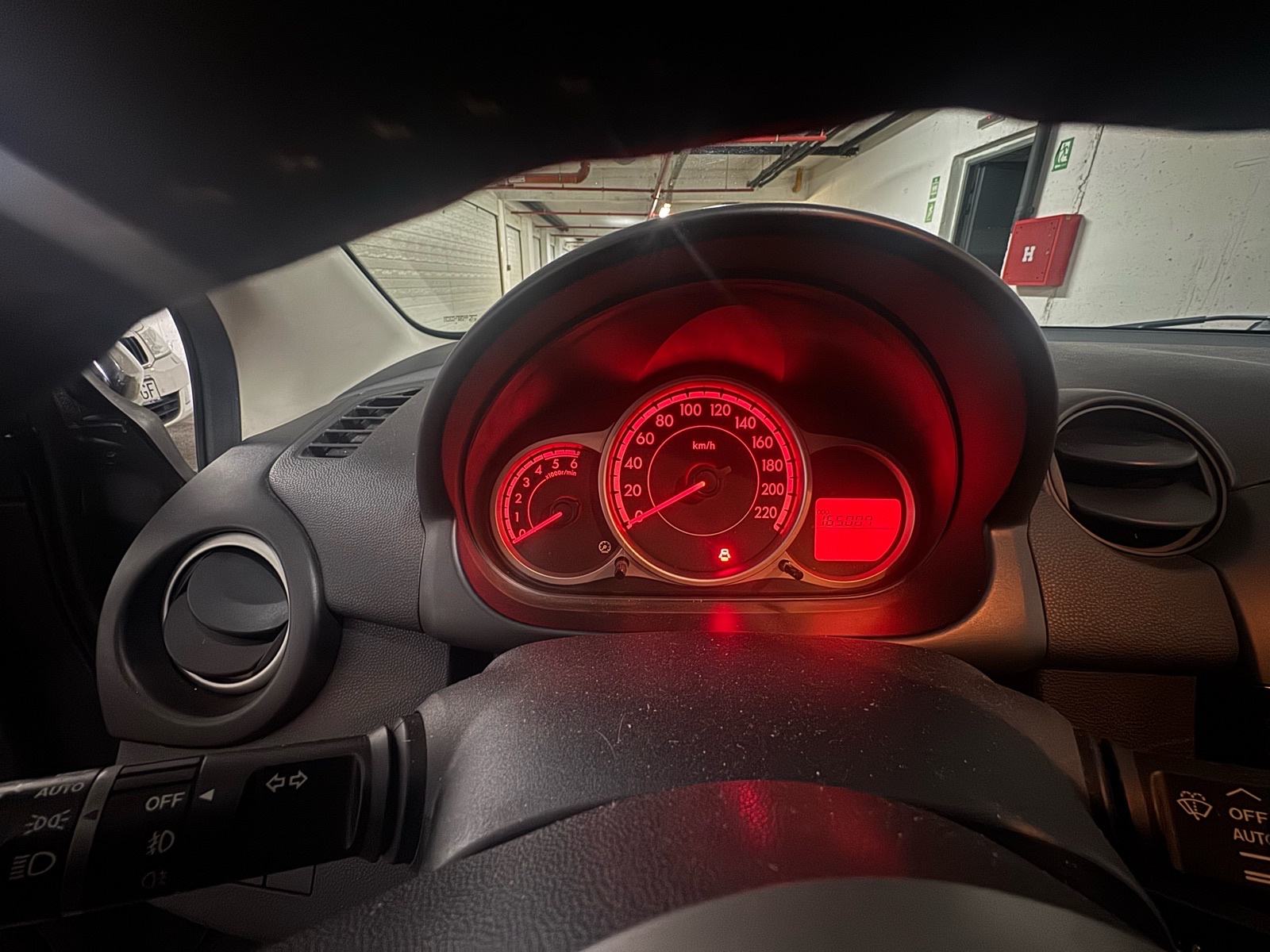 Mazda 2 1.6 MZ-CD-Diesel 2011.g, fotografija 15