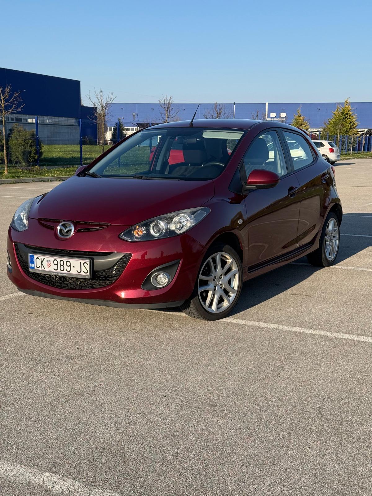 Mazda 2 1,6 CD, reg.2/27; maglenke; grij.sjed., fotografija 6