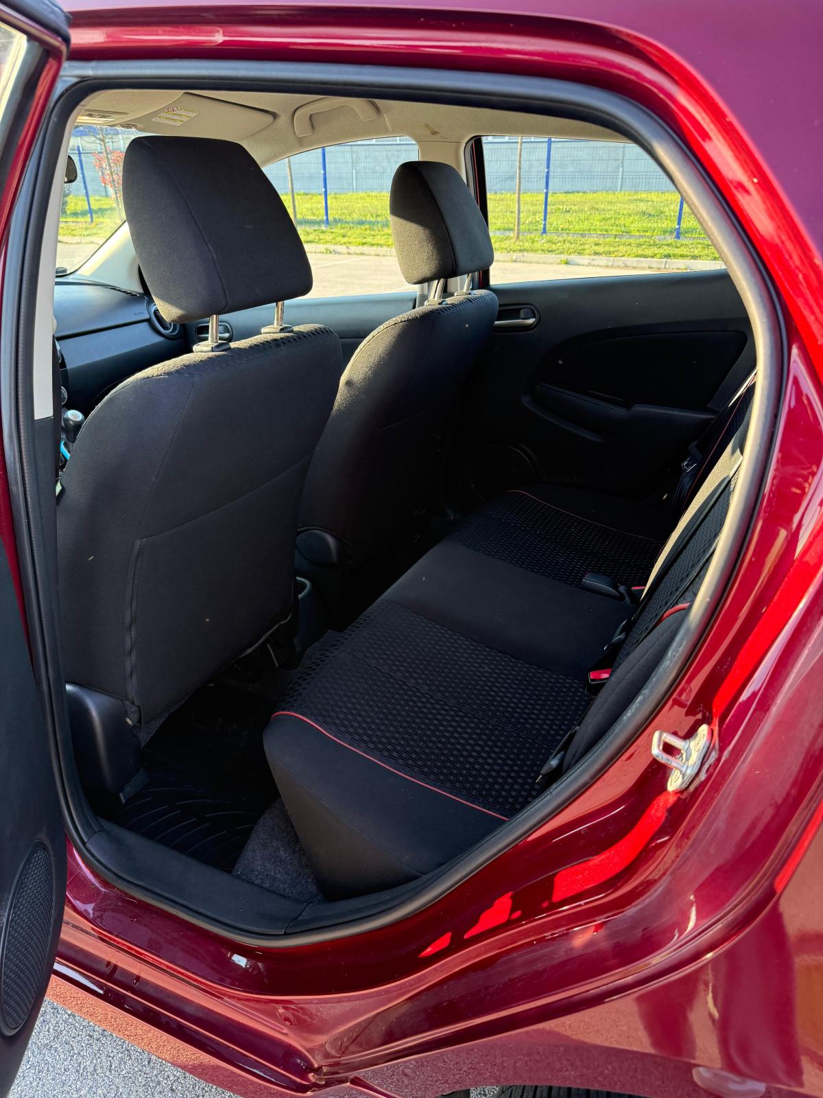 Mazda 2 1,6 CD, reg.2/27; maglenke; grij.sjed., fotografija 11