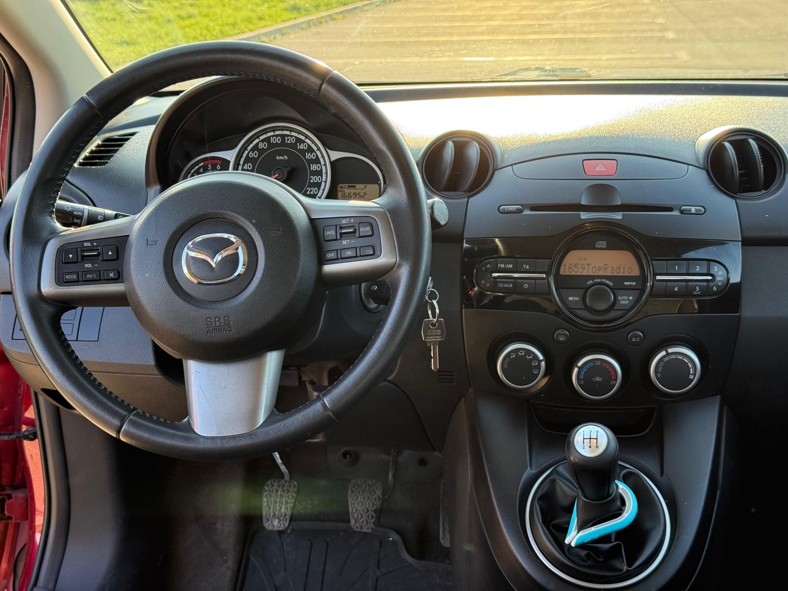 Mazda 2 1,6 CD, reg.2/27; maglenke; grij.sjed., fotografija 12